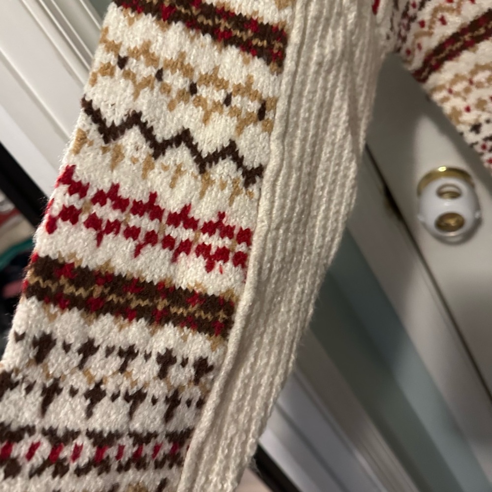 NWT American Eagle sweater - Picture 3 of 6